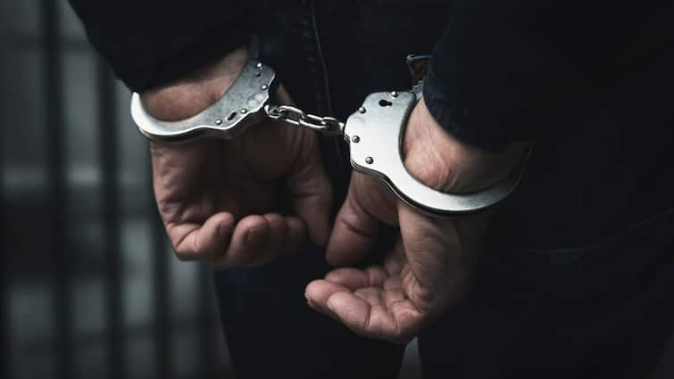 'इस्तीफा देकर बांग्लादेश छोड़कर भागने वाले हैं मोहम्मद यूनुस' फेसबुक पोस्ट के बाद एक्शन में आई पुलिस 'इस्तीफा देकर बांग्लादेश छोड़कर भागने वाले हैं मोहम्मद यूनुस' फेसबुक पोस्ट के बाद एक्शन में आई पुलिस