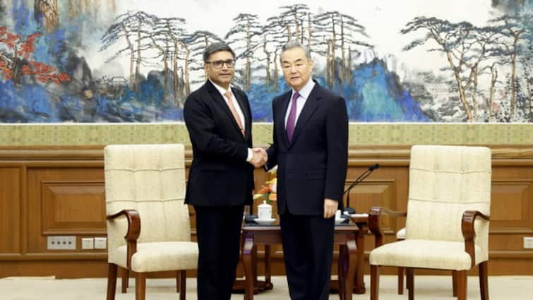 Foreign Secretary Vikram Misri met Chinese Foreign Minister discussion on improving relations between the two countries Foreign Secretary Vikram Misri met Chinese Foreign Minister discussion on improving relations between the two countries