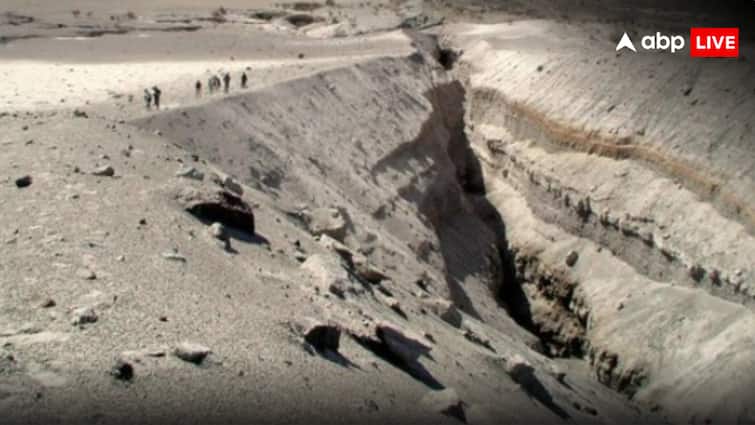 Africa dividing tectonic plates will create new ocean soon know full detail | 60 किलोमीटर फटी पृथ्वी! वैज्ञानिकों ने की बड़ी भविष्यवाणी Africa dividing tectonic plates will create new ocean soon know full detail | 60 किलोमीटर फटी पृथ्वी! वैज्ञानिकों ने की बड़ी भविष्यवाणी