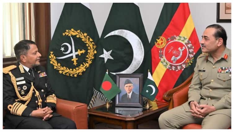 Bangladesh Navy Chief meets Pakistan Army Chief in Rawalpindi Mohammad Yunus relations between india and bangladesh Bangladesh Navy Chief meets Pakistan Army Chief in Rawalpindi Mohammad Yunus relations between india and bangladesh