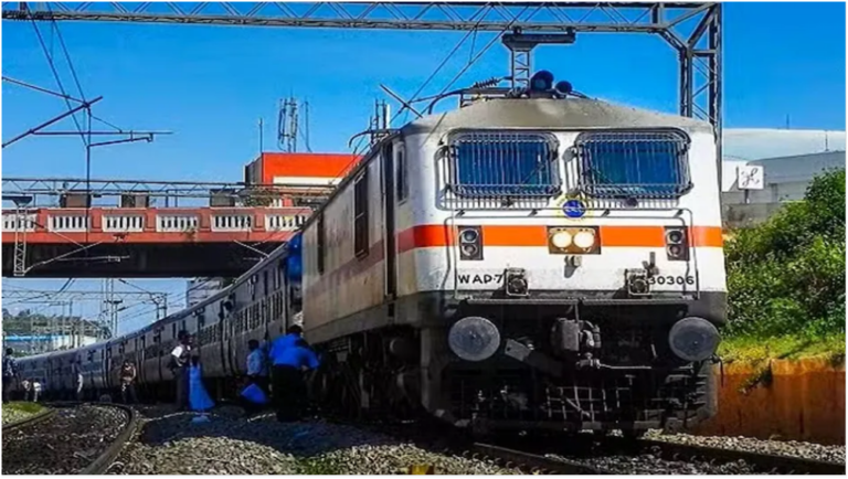 रेल का  किराया बढ़ा: जाने कौन सी ट्रेन का कितना बढ़ा किराया !