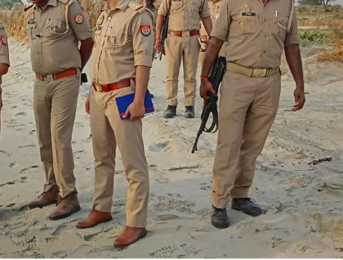 उत्तर प्रदेश: प्रेम प्रसंग के चलते पति पर क्रूर हमला:आरोपियों को ग्रामीणों ने पकड़ा !