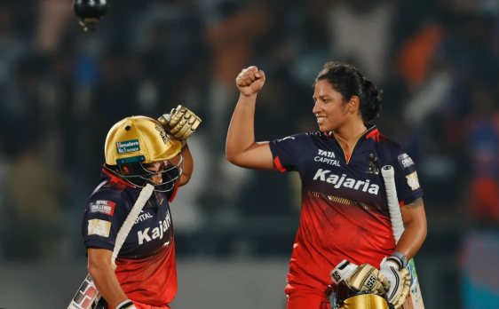 ऋचा घोष ने रचा इतिहास:-T20I में सबसे तेज 1000 रन पूरे करने वाली पहली भारतीय महिला बल्लेबाज बनीं