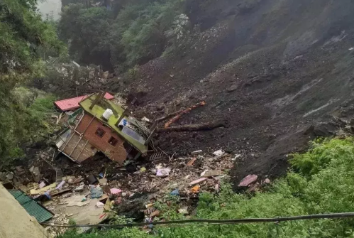 हिमाचल में मॉनसून की आपदा :मंडी सबसे ज्यादा प्रभावित !